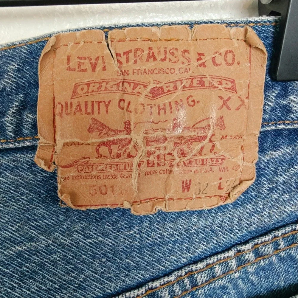 Vintage Levis 501xx Jeans 32x32 Blue Straight Leg Made in USA Grunge Americana